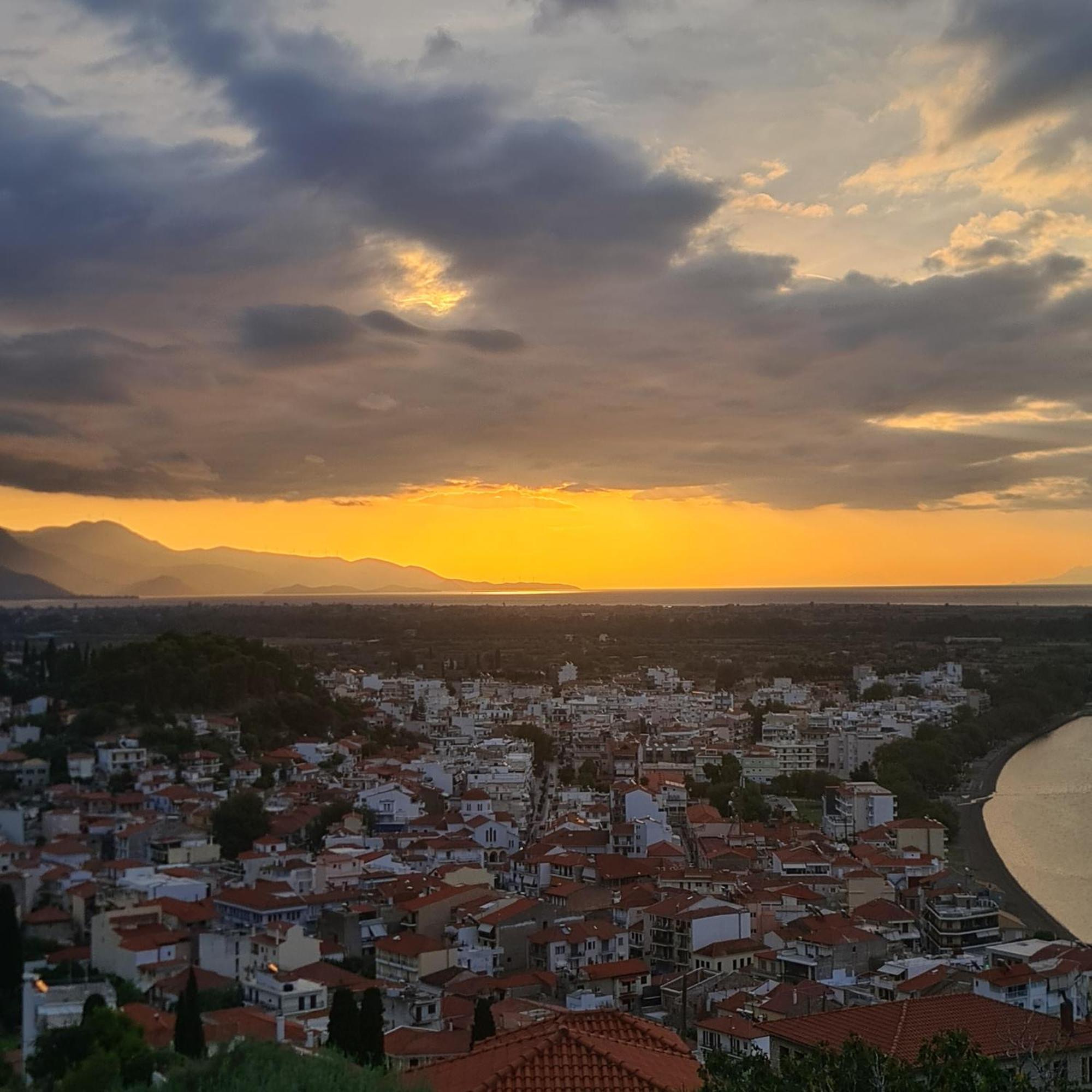 View By The Castle Nafpaktos Villa Exterior foto